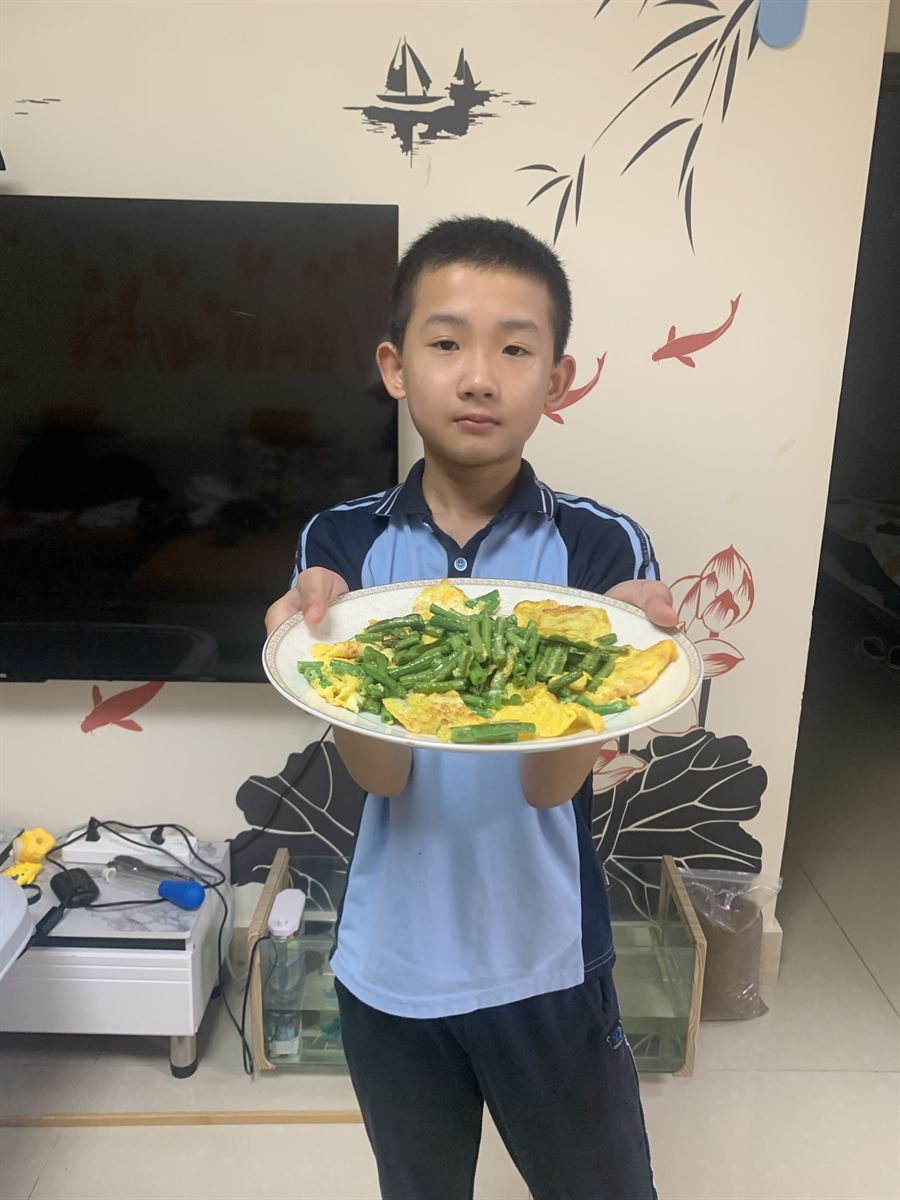 端出拿手菜