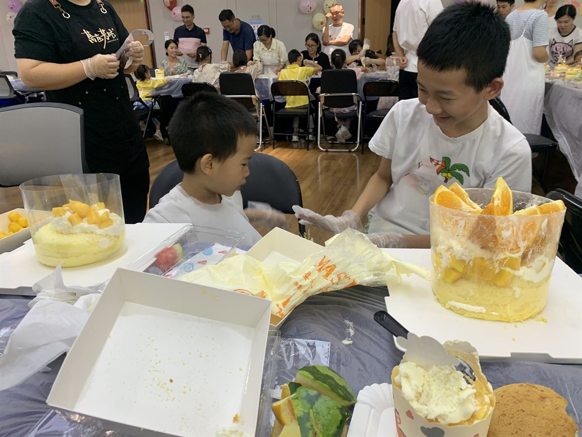 装饰奶油蛋糕