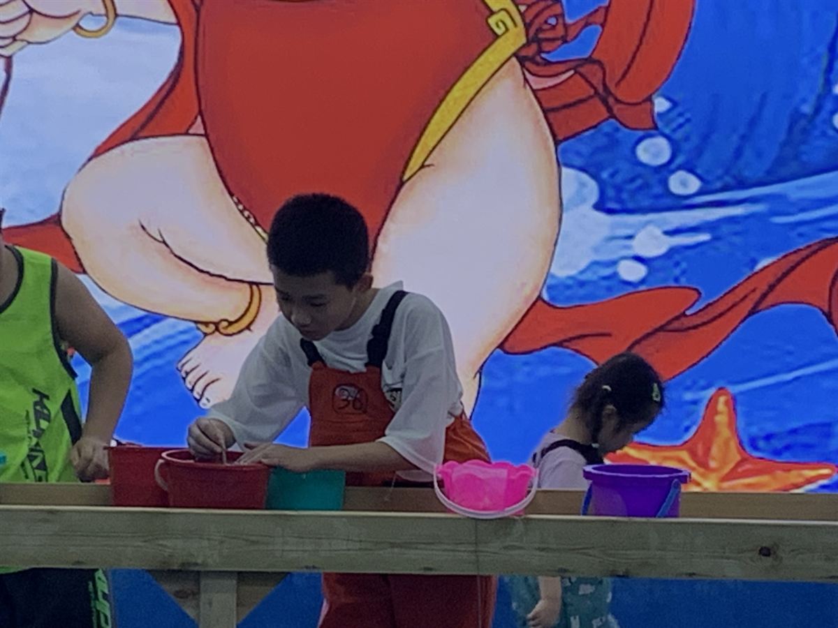 海洋主题乐园玩耍