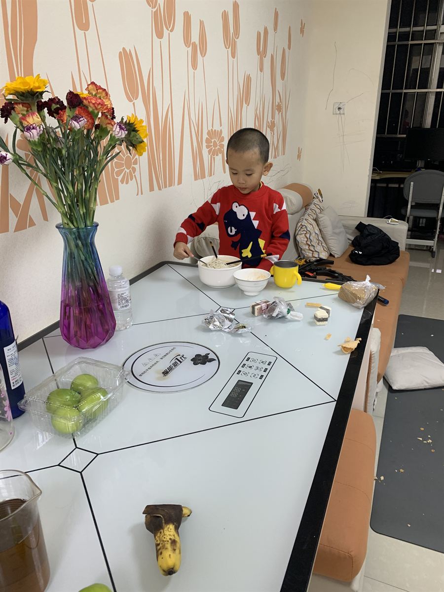 大口吃饭真香