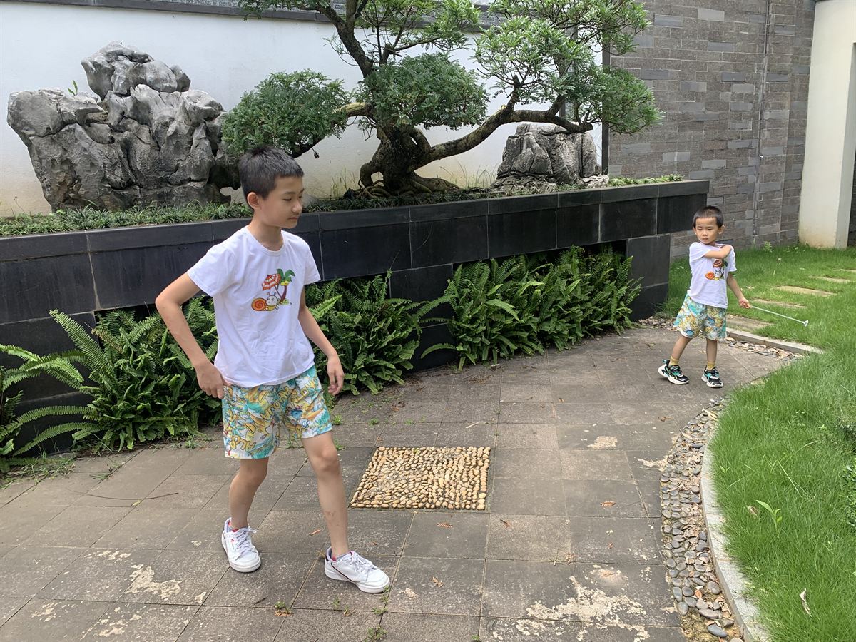 中式庭院游玩